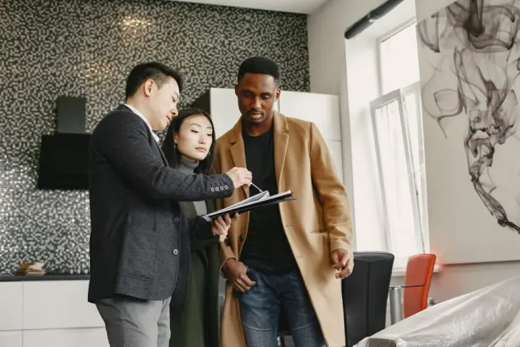 How many jobs are available in real estate investment trusts?