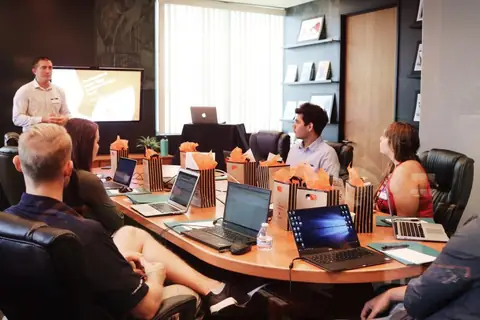 How to Spot & Address the Challenges of Excessive Business Growth