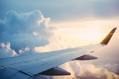 How to Start a Travel Agency in 8 Effective Steps