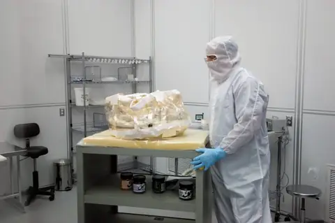 Foiling Two ‘Sticky’ Screws, NASA Cracks Open Its First-Ever Sample From Bennu